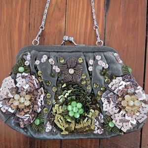 Elegant Floral Embellished Shoulder Bag